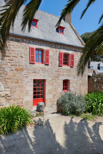 Une porte fermière dans la plus pure tradition du bois Une porte fermière dans la plus pure tradition du bois